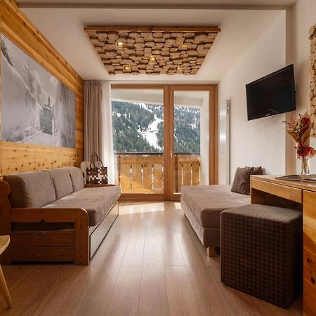 Hotel Dahu Мадонна-ді-Кампільйо Екстер'єр фото