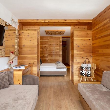 Hotel Dahu Мадонна-ді-Кампільйо Екстер'єр фото