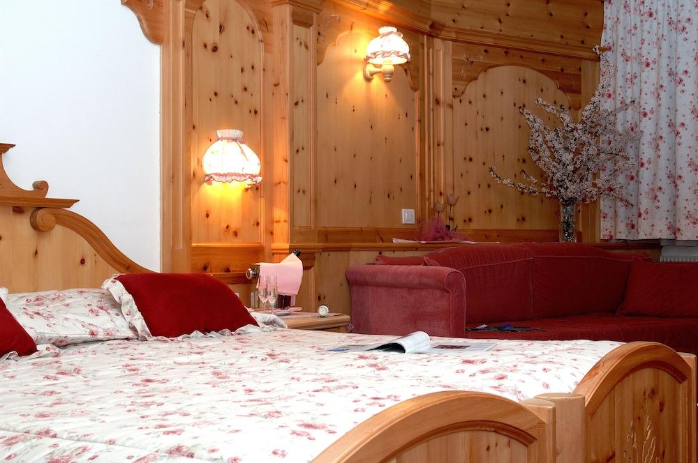 Hotel Dahu Мадонна-ді-Кампільйо Екстер'єр фото