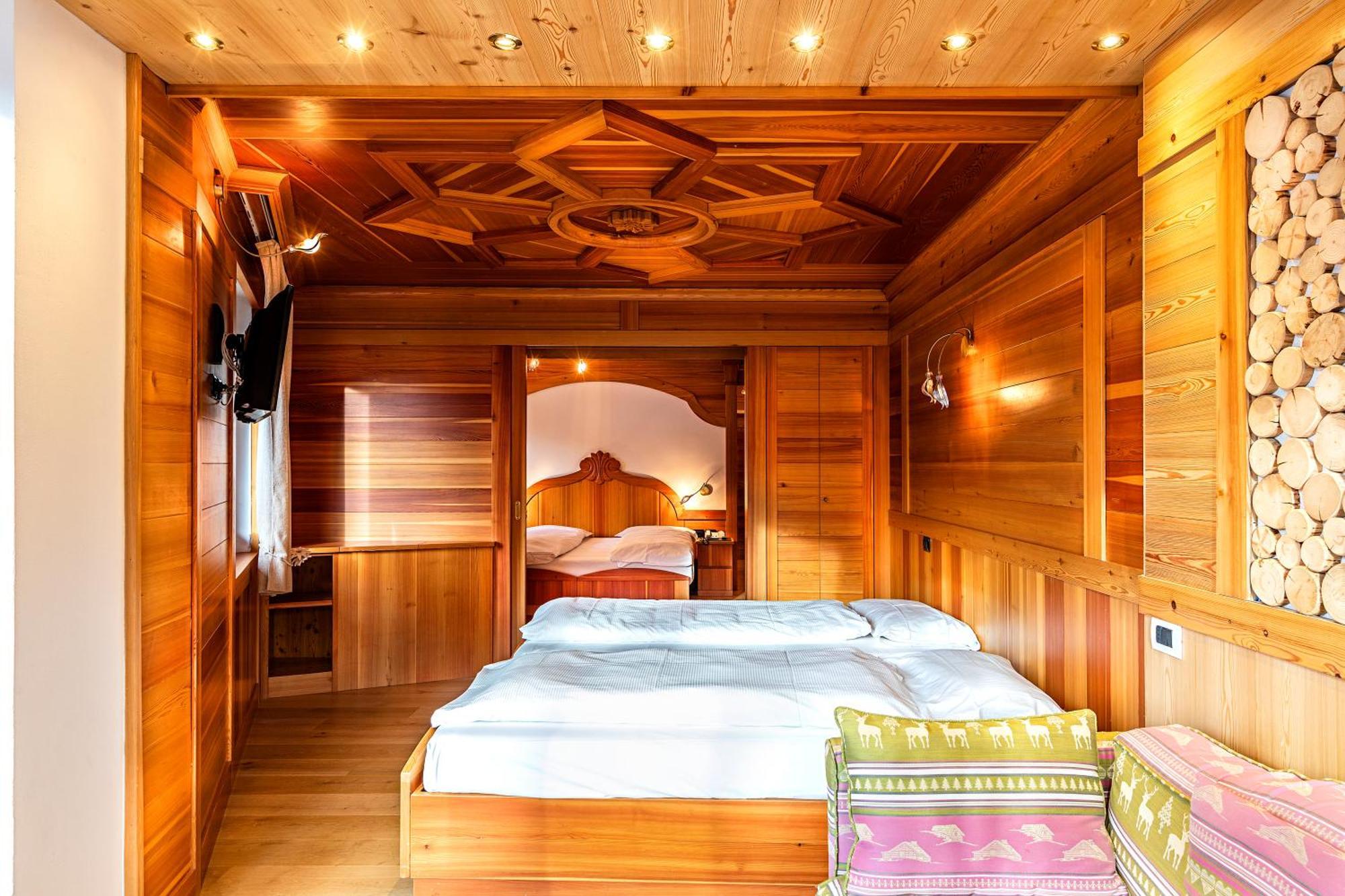 Hotel Dahu Мадонна-ді-Кампільйо Екстер'єр фото