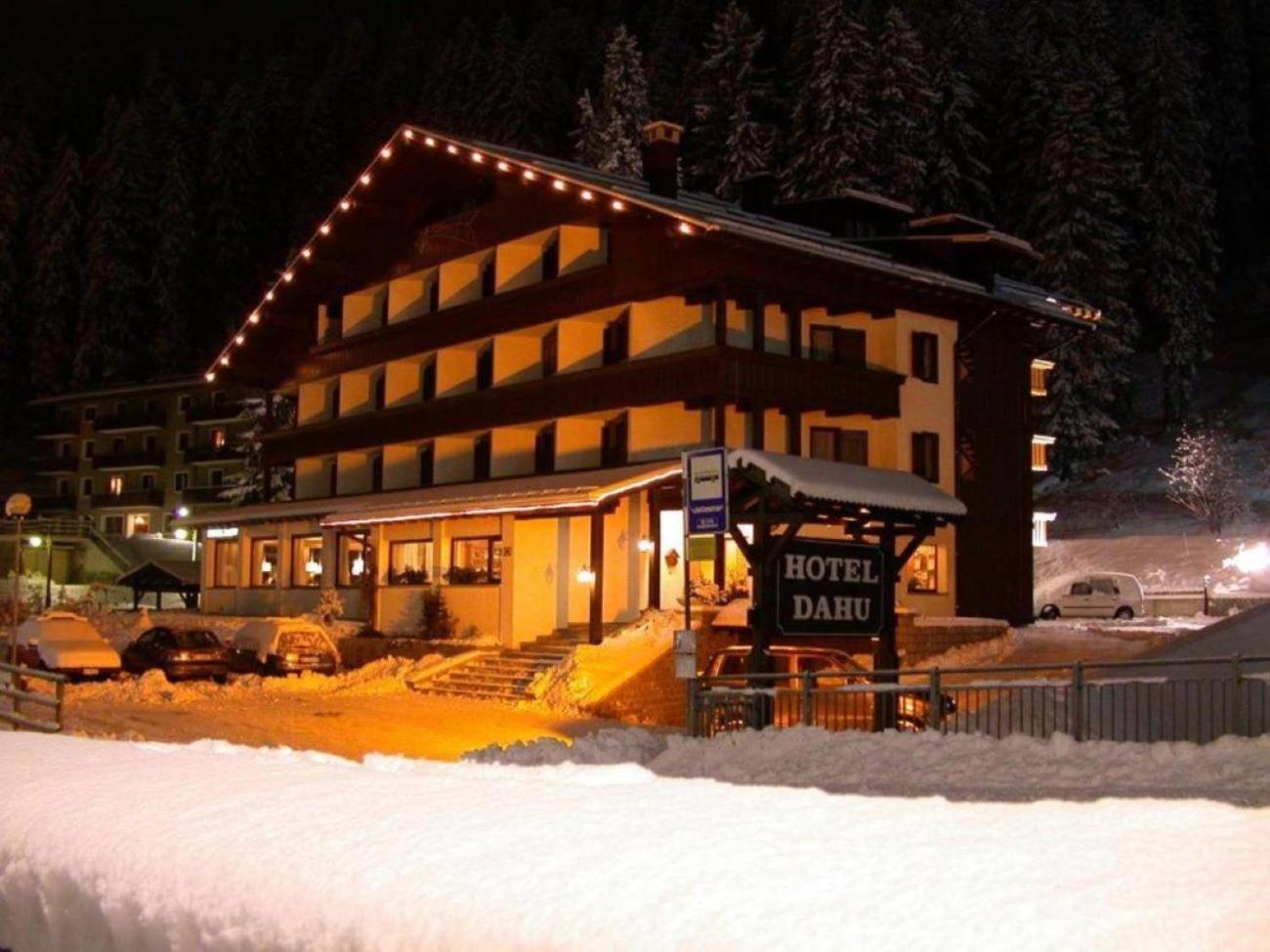 Hotel Dahu Мадонна-ді-Кампільйо Екстер'єр фото